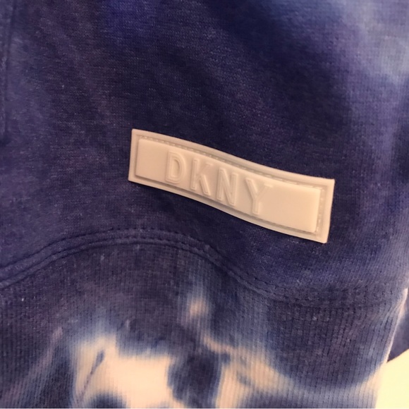 DKNY Sport LA Dodgers Dakota Tie Dye Half Zip Hoodie - Picture 5 of 6